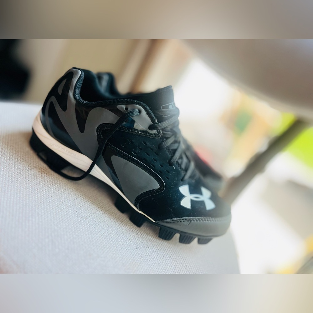Under Armour Leadoff Mens 6Y Baseball Cleats - Picture 2 of 8